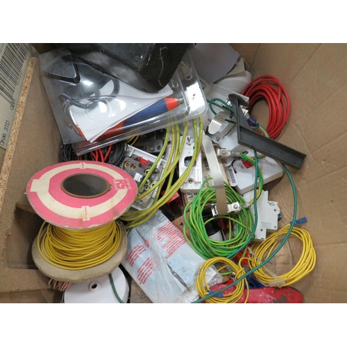 1073 - Box of electrical cables and fittings. See photos.