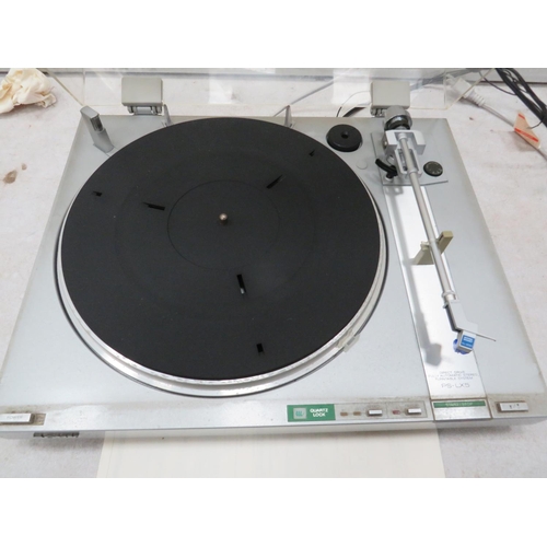 749 - Sony PS-LX5 Turntable with manual. Working condition unknown. See photos.