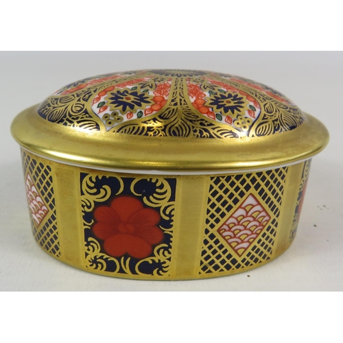 16 - Royal Crown Derby oval lidded trinket in the Old Imari 1128 pattern.