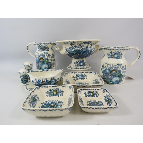 45 - Selection of Masons ceramics in the fruit basket pattern, 9 pieces in total.