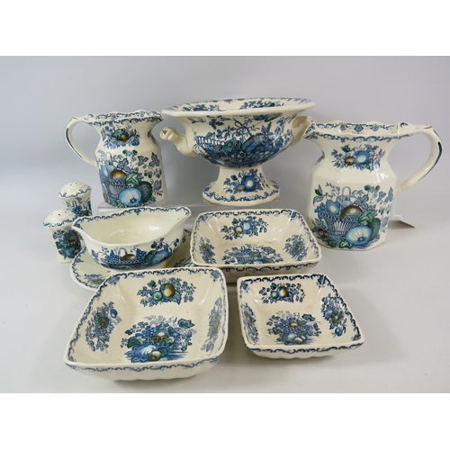 45 - Selection of Masons ceramics in the fruit basket pattern, 9 pieces in total.