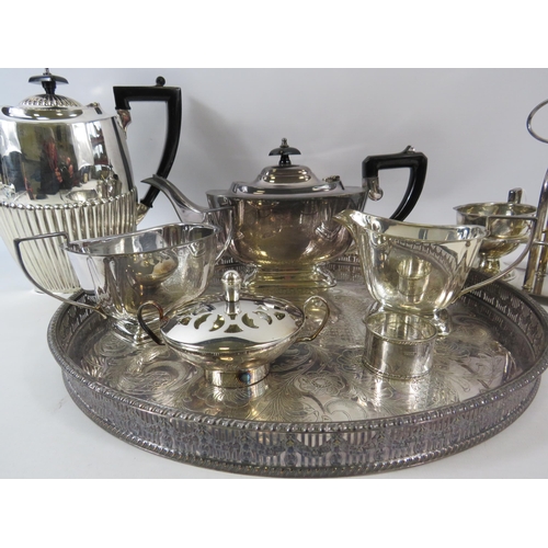 170 - Silverplated mixed lot to include Teaset, tray etc.