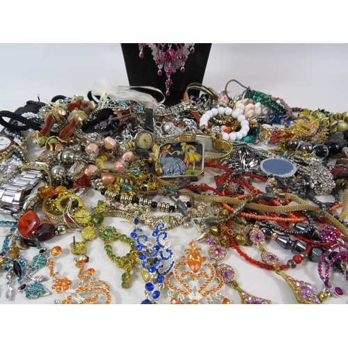 508 - Mixed costume jewellery lot including Necklaces, earrings etc.