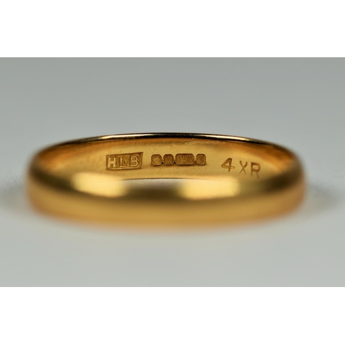 422 - 18ct Yellow Gold Band. Finger size M-5    2.5g