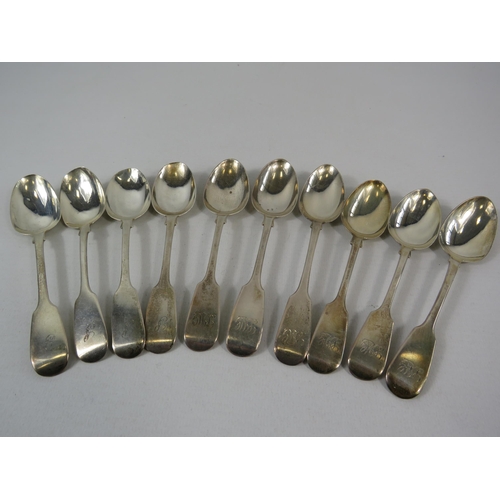 560 - 10 Sterling silver teaspoons, Hallmarks for London and Exeter. Total weight 192.2 grams