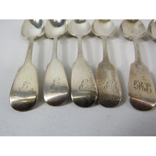 560 - 10 Sterling silver teaspoons, Hallmarks for London and Exeter. Total weight 192.2 grams