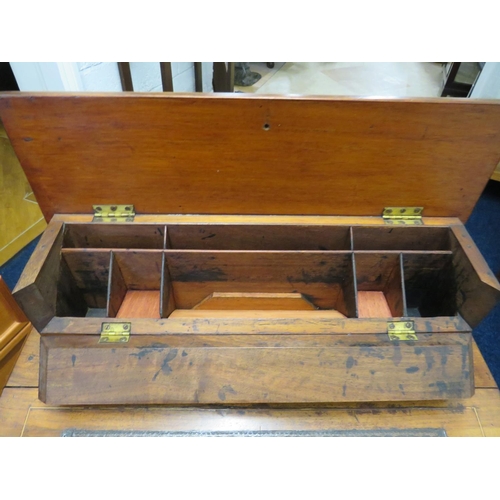 859 - Lovely Late 19th Century Leather topped Writing Desk. Inlaid Marquetry Decoration. Raised on turned ... 