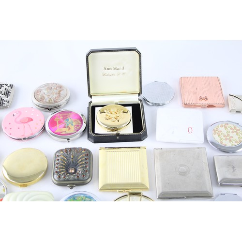 200 - 50 x Assorted Ladies VANITY Compact MIRRORS Inc Silver Plate, Floral Etc   693880