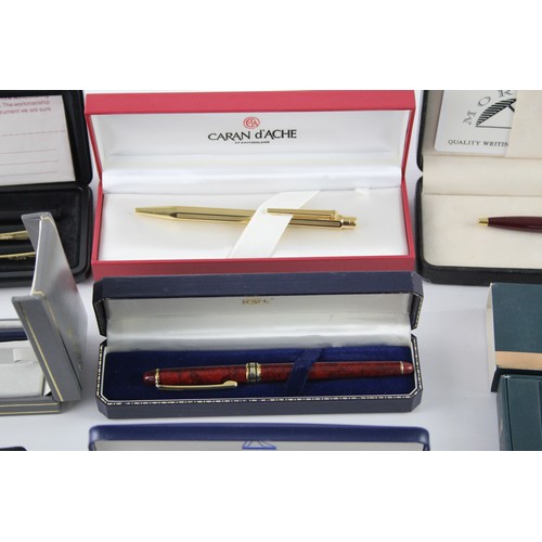 208 - 12 x Assorted Vintage BOXED WRITING INSTRUMENTS Inc. Fountains, Ballpoints Etc     567492