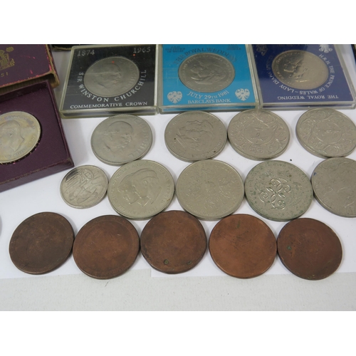 627 - Large selection of Cupro nickle commemorative coins and 5 Cartwheel pennies etc.