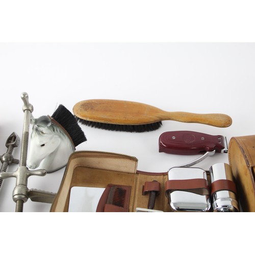 215 - 22 x Assorted Vintage GENTLEMEN'S GROOMING Items Inc Travel Set, Brush Etc     654260