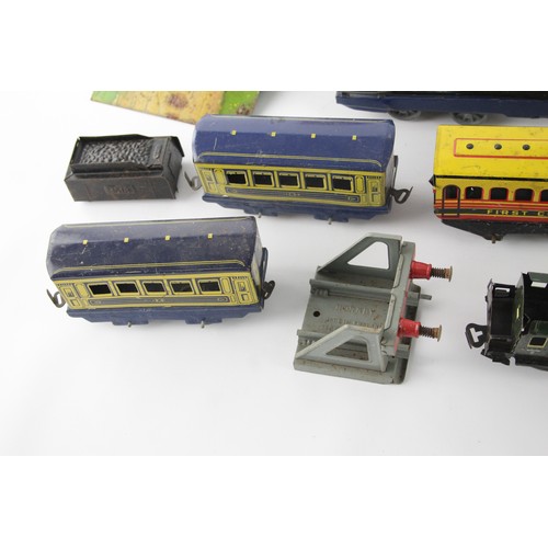 216 - Job Lot of Tinplate O Gauge Rolling Stock Inc HORNBY     693987