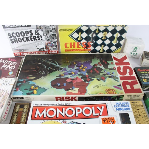 217 - Job Lot Assorted Vintage BOARD GAMES Inc. Risk, Magnetic Chess, Mastermind Etc     654496