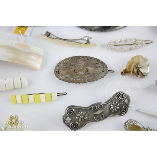 240 - 25 x Assorted Vintage LADIES VANITY Hair Accessories Inc Gemstone, Plastic Etc     654390