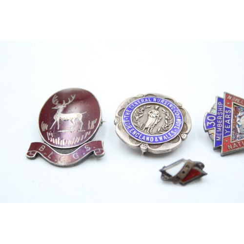 305 - 5 x Assorted Vintage Hallmarked .925 STERLING SILVER Badges Inc Hospital (47g)     559126