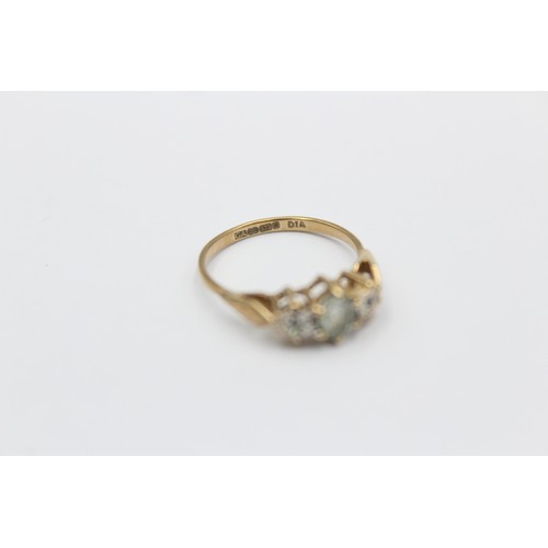 359 - 9ct gold diamond & aquamarine three stone ring (1.6g)     788848 Finger Size 'K'