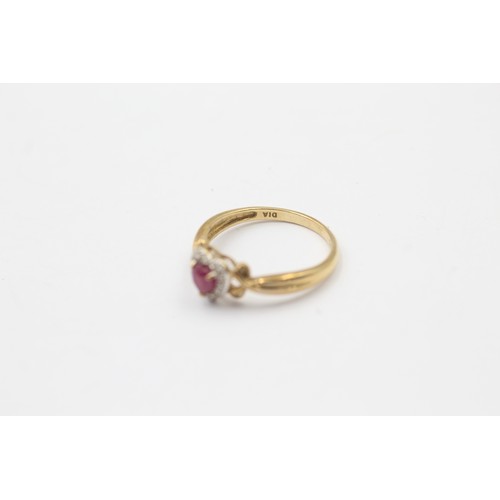 379 - 9ct gold diamond & ruby heart ring (1.5g)     788839
Finger Size 'K'