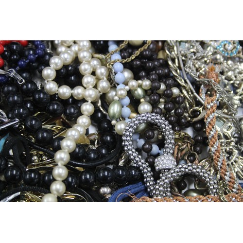 413 - 10kg UNSORTED COSTUME JEWELLERY inc. Bangles, Necklaces, Rings, Earrings     515630