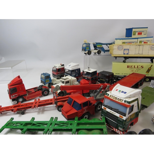 1090 - Large selection of diecast lorries and trailers Corgi, Matchbox and Solido.