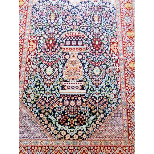 850 - Stunning Kashmir fringed rug, Fresh vibrant colours, tight weave in silk and wool. Gorgeous conditio... 