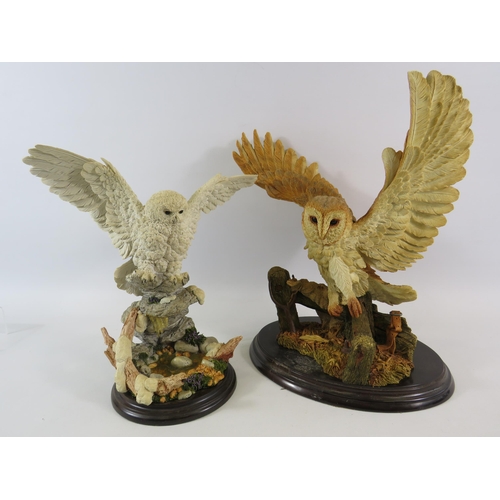 22 - 2 Brooks and Bentley owl figurines on wooden bases, the tallest is approx 14.5