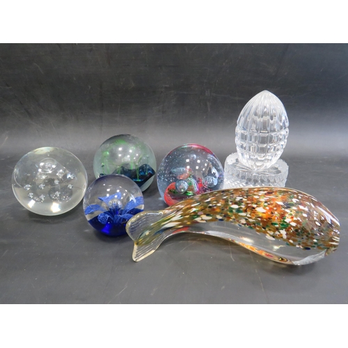 53 - Selection of glass paperweights including 2 by Caithness.