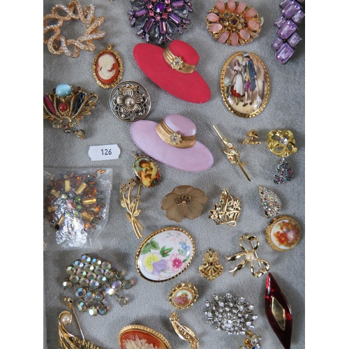 126 - Selection of Good Quality costume Brooches. See photos.