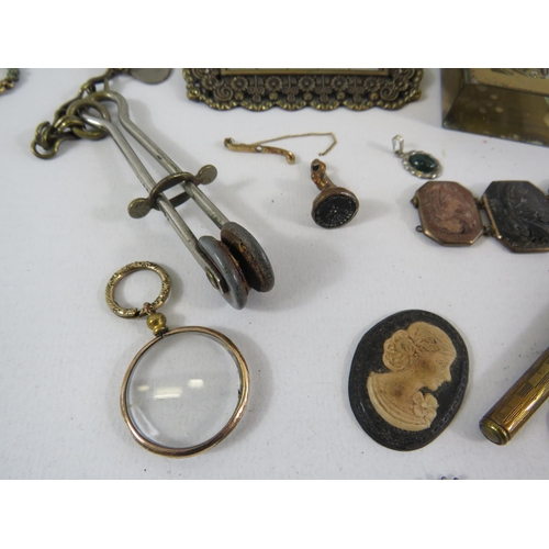 140 - Interesting mixed collectables lot to include Pendants, belt buckle, compass, chains etc.