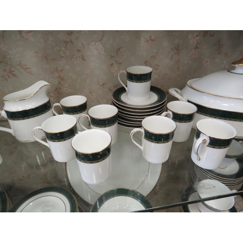 290 - Approx 130 pieces of Marks and Spencers dinner set in the Pemberton pattern.