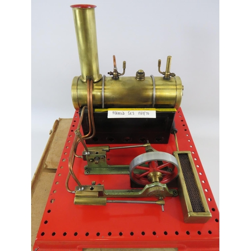 19 - Mamod S.E.3 Twin Cylinder Superheated steam Engine.  Comes with original box and instructions. 1970'... 