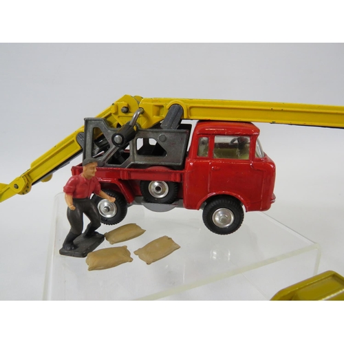 136 - Corgi Jeep FC150 Potato Conveyor with figures and sacks, Original rubber conveyor belt. Together wit... 