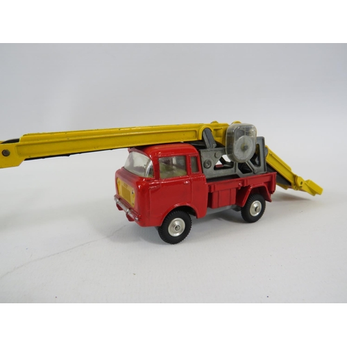 136 - Corgi Jeep FC150 Potato Conveyor with figures and sacks, Original rubber conveyor belt. Together wit... 