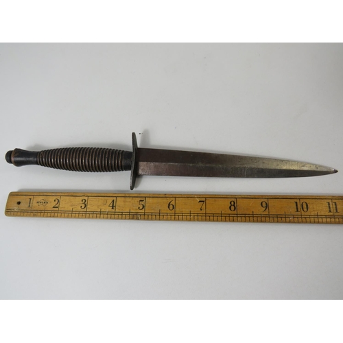 164 - Commando Dagger. No makers mark or insignia visable. 12 inches overall length approx 12 inches. (THI... 