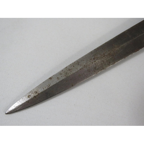 164 - Commando Dagger. No makers mark or insignia visable. 12 inches overall length approx 12 inches. (THI... 