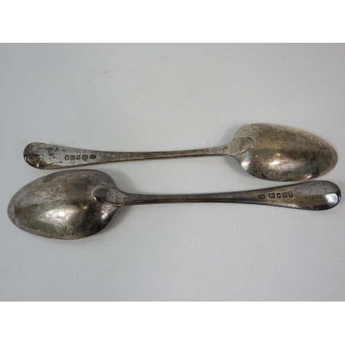 194 - Pair of Georgian Silver Desert Spoons. Clear Hallmarks for 1787.  total Weight 127.6g