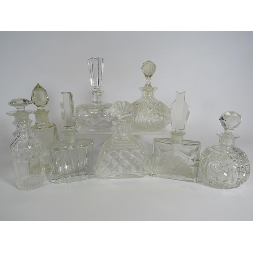 333 - 8 Vintage glass scent/perfume bottles.