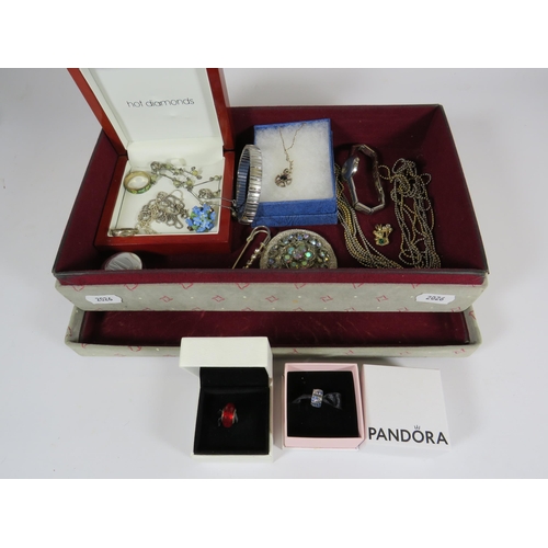 871 - Mixed jewellery lot, including sterling silver and Pandora beads etc.