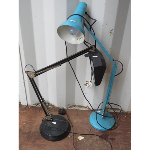 1653 - Metal based Angle poise lamp plus a plastic based illuminated magnifier. See photos.