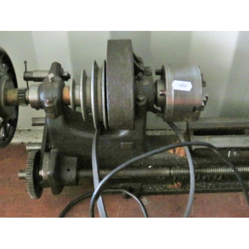 1656 - Smaller hobby lathe with electric motor. PLEASE NOTE, THESE ITEMS ARE VERY HEAVY, THEY WILL NEED TO ... 