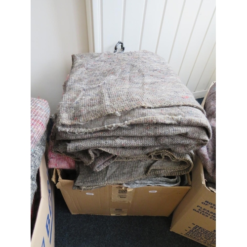 1660 - Ten heavy duty furniture protection blankets. All in good order. See photos.