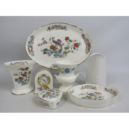 258 - Mixed china lot to include Wedgwood Kutani crane, Aynsley and Kaiser.