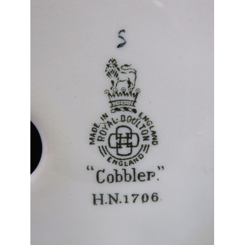 40 - Royal Doulton Cobbler figurine HN1706 . Approx 8