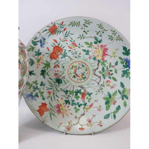 82 - Early 20th century Canton Famille Rose chinese lidded jar (12.5