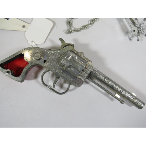 971 - Lone Star Cowboy gun, Holster, Spurs and Rifle.  (one side of gun handle missing.)  See photos.