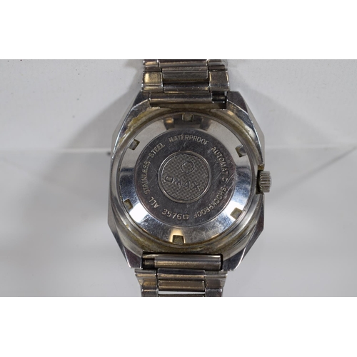 167 - Omax Automatic Crystal with day/date window  25 Jewel, Swiss made. In running order. Watch number 35... 