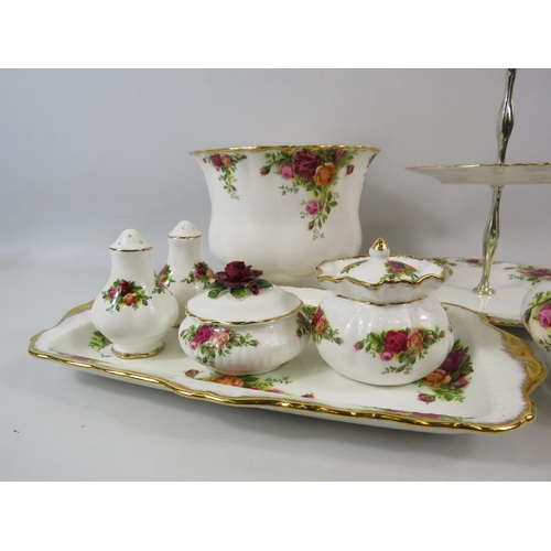 40 - Royal Albert Old Country Roses 11 pieces in total, Plantpot, cake stand etc.