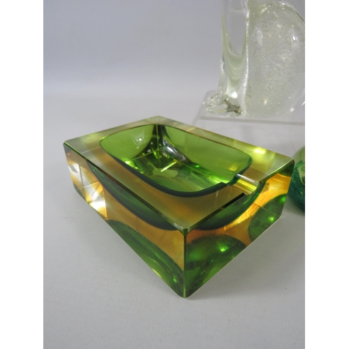 121 - Flavio Poli Sommerso Murano glass ashtray, a Caithness paperweight and a art glass dog.