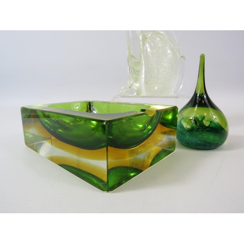 121 - Flavio Poli Sommerso Murano glass ashtray, a Caithness paperweight and a art glass dog.