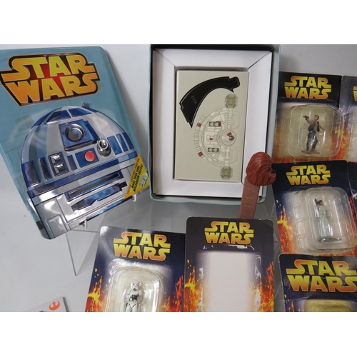 1603 - Selection of Star Wars models.  De-Agostini models in hanging packs etc. see photos.