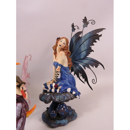 Figurine Bébé Dans Les Mains - Lot De 2 Abris En Résine Peinte à La Main, 7 Cm, Blanc